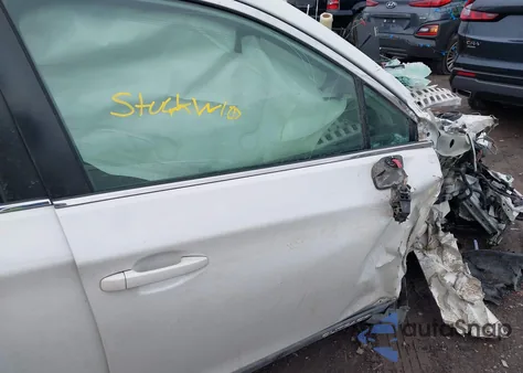 2019 Subaru Outback 2.5I Premium z USA, uszkodzony, nr VIN 4S4BSAHC3K3303195